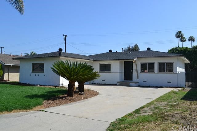 1st image of 16220 Castana Ave