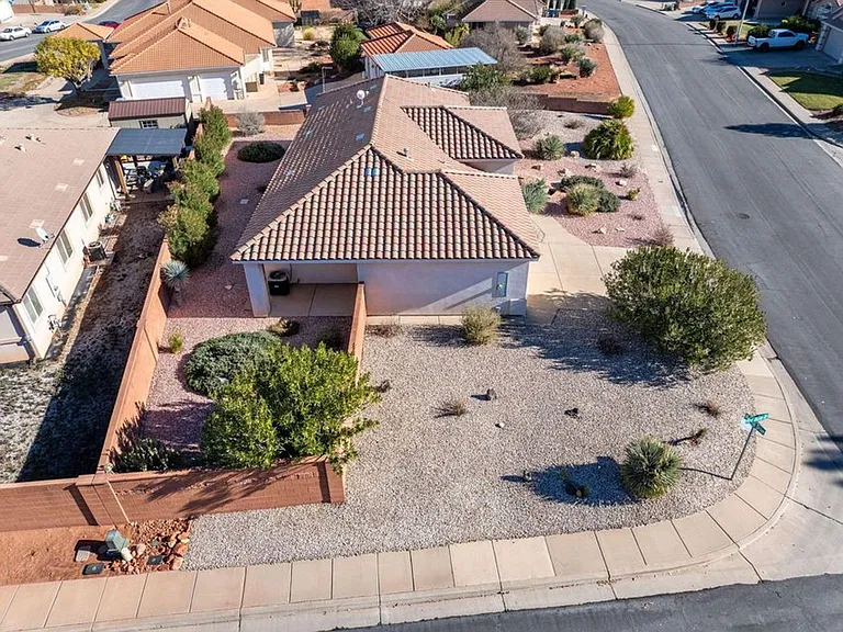 3580 Windmill Dr — Photo 24