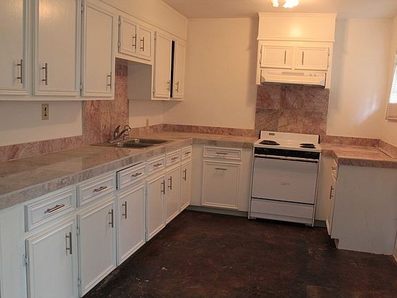 5th image of 305 S Peking St