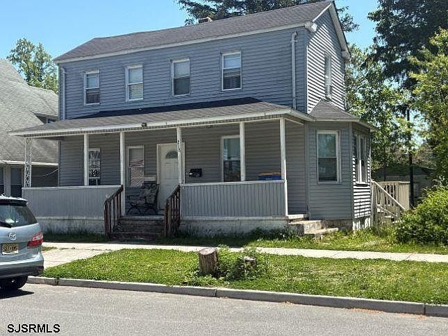 2nd image of 216 London Ave