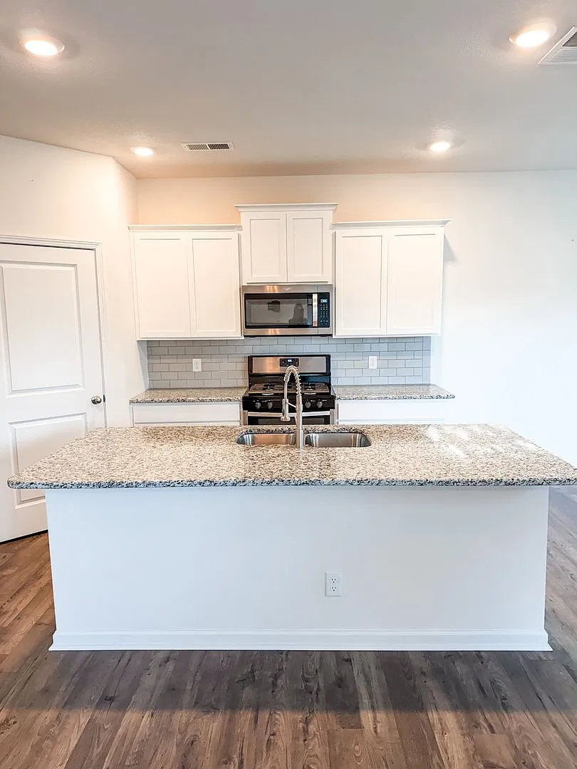 Beautiful Updated 3-Bedroom, 2.5-Bath Home for Rent in Oak Ridge! — Photo 4