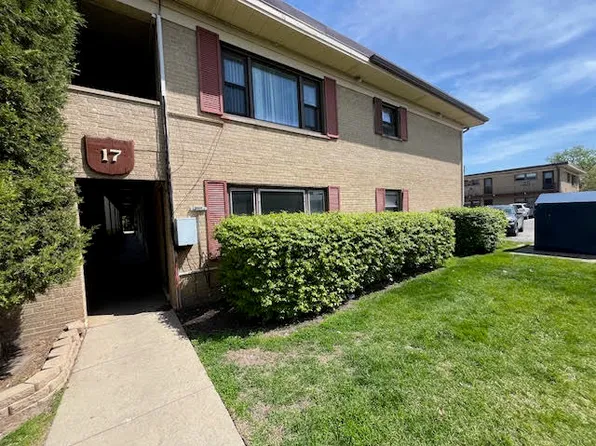 17 King Arthur Ct APT 7, Northlake, IL 60164