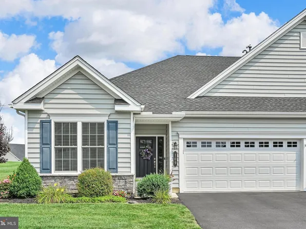 109 Republic Ter, East Petersburg, PA 17520