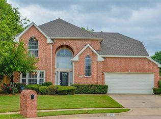 1012 Becker Dr, Euless, TX 76039
