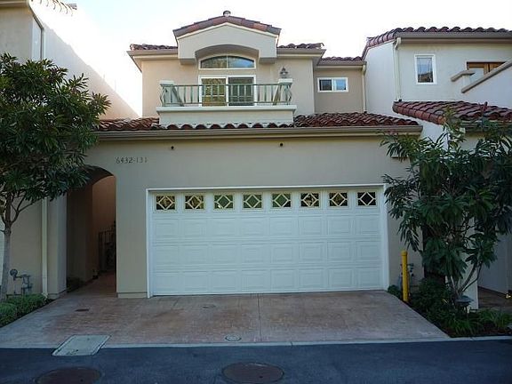 rear st entrance & garage