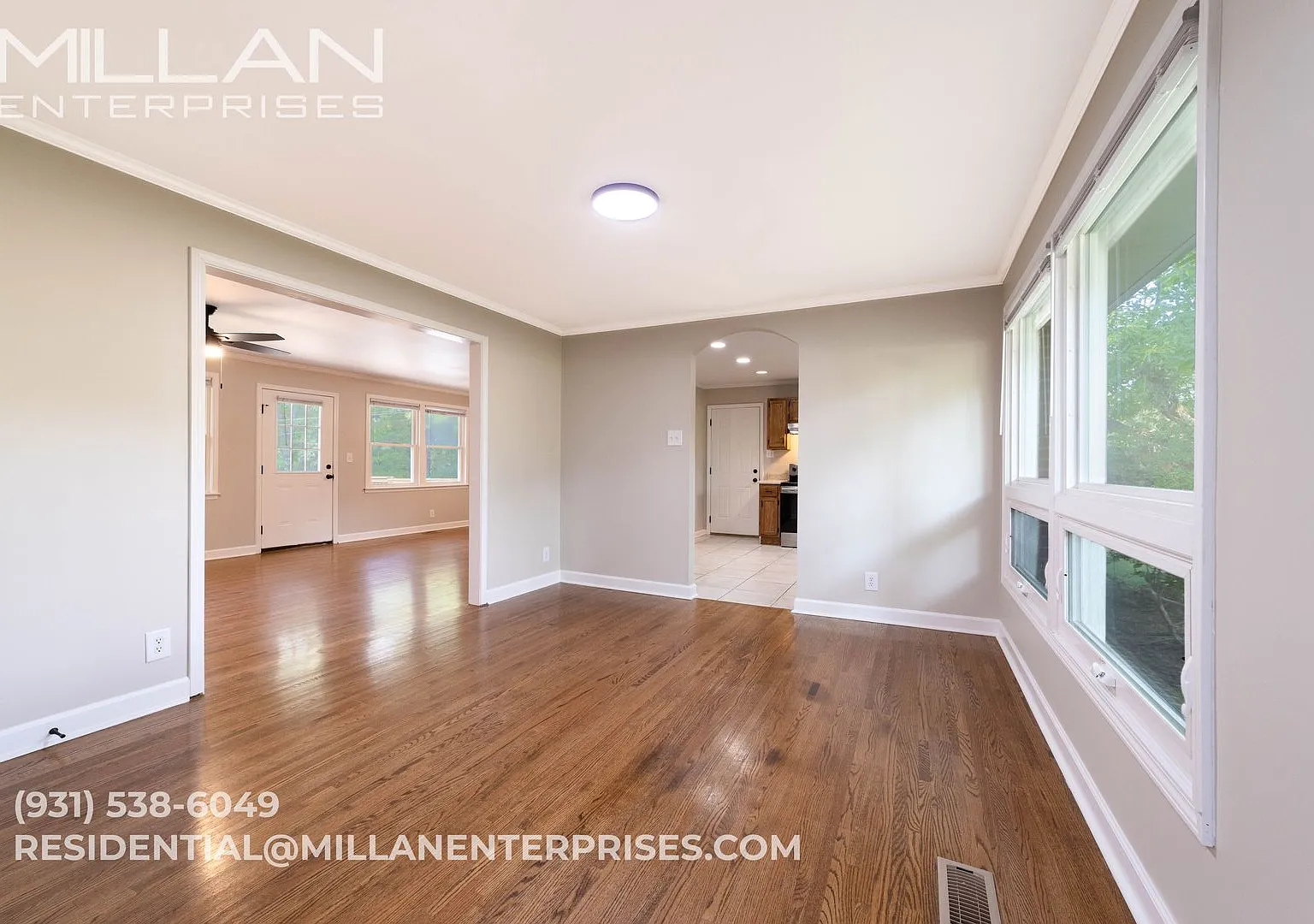 Charming Single-Story Home on a Spacious Lot Near Ft. Campbell! — Photo 3