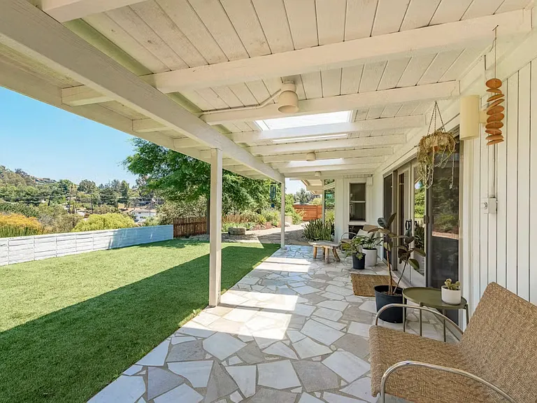 1700 Circo Del Cielo Dr — Photo 16
