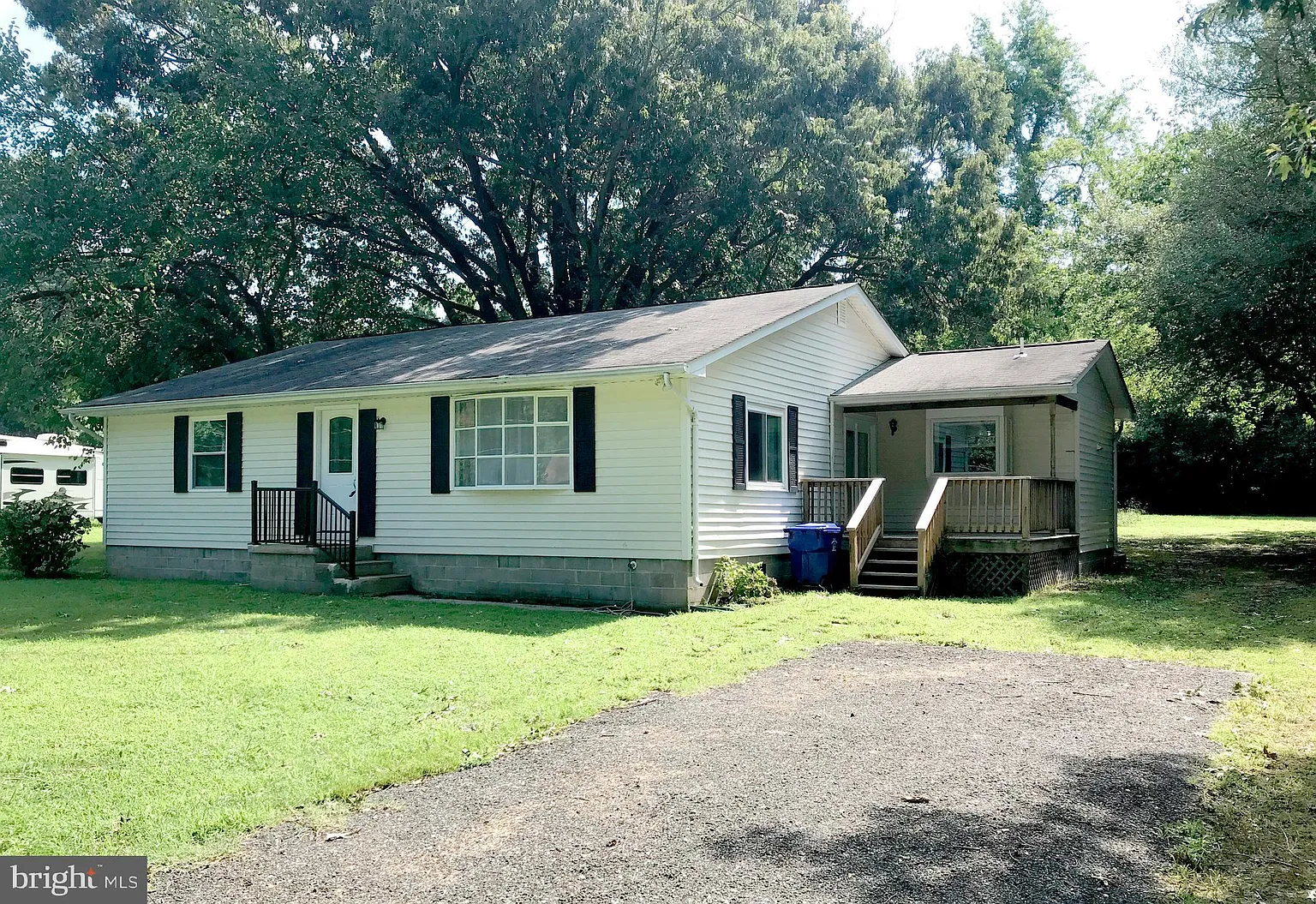 15460 Matthews Manor Rd photo 1