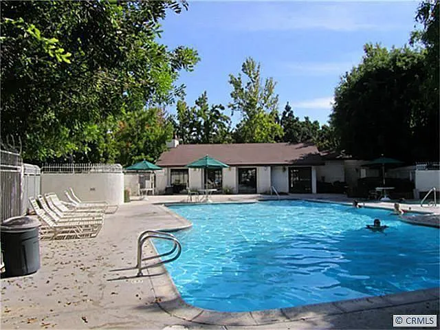 8610 Meadow Brook Ave #E — Photo 1