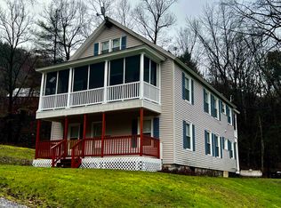 8 Pearl St, Proctor, VT 05765