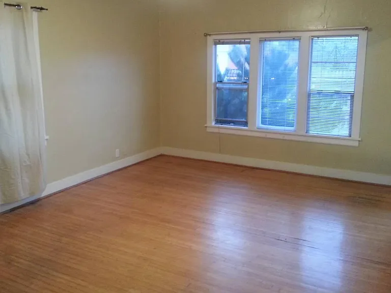 3615 SE Hawthorne Blvd #5 — Photo 6