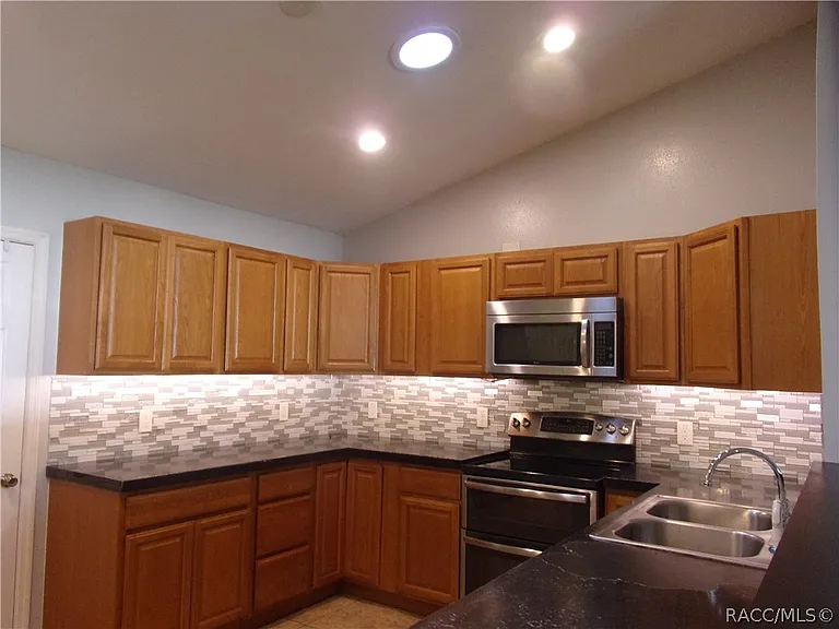 721 S Apopka Ave — Photo 9