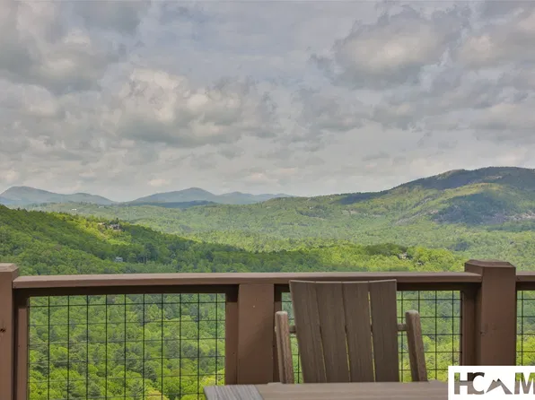 494 E Ridge Road, Cashiers, NC 28717