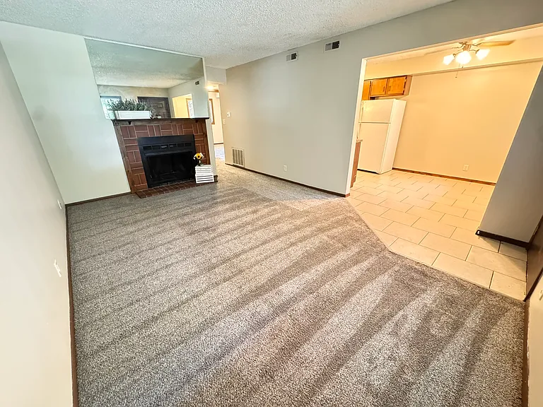 1802 Knox St #3 — Photo 7