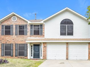208 Chamblin Dr, Cedar Hill, TX 75104