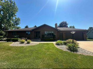 N9626 Darboy Dr, Appleton, WI 54915