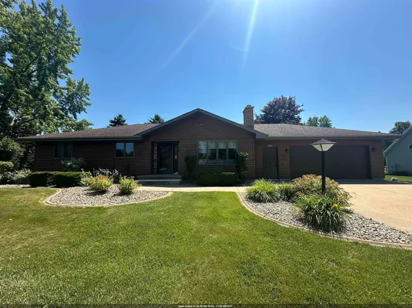 N9626 Darboy Dr, Appleton, WI 54915