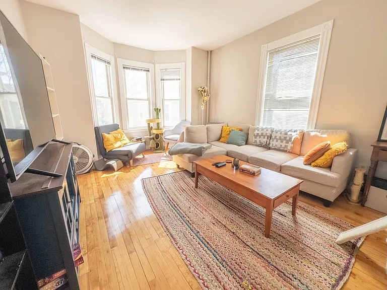 35 1/2 Essex St #2 — Photo 1