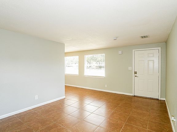 5th image of 10301 N 17th St