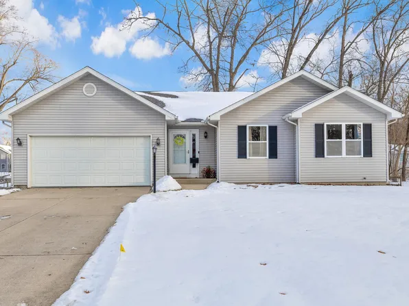 10449 Charles St, Osceola, IN 46561