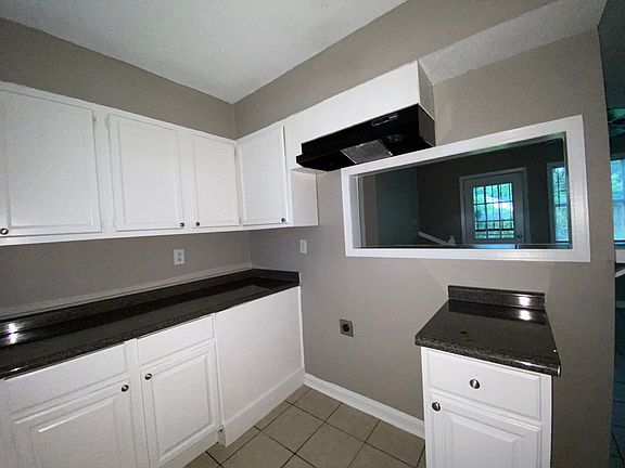 5th image of 4125 Arrowhead Rd