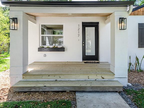 4th image of 1217 E Frierson Ave