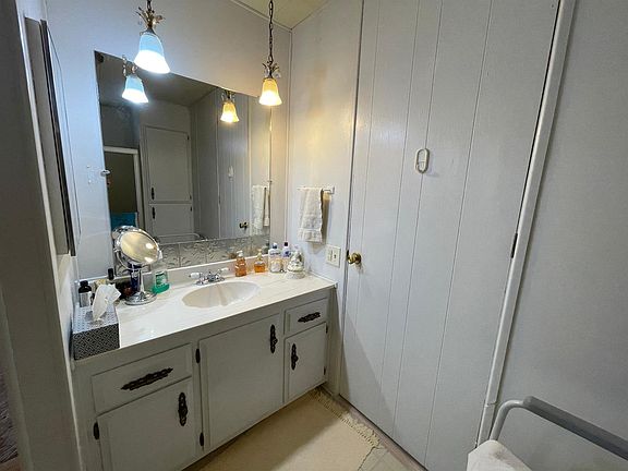 3rd image of 13393 Mariposa Rd Spc 24