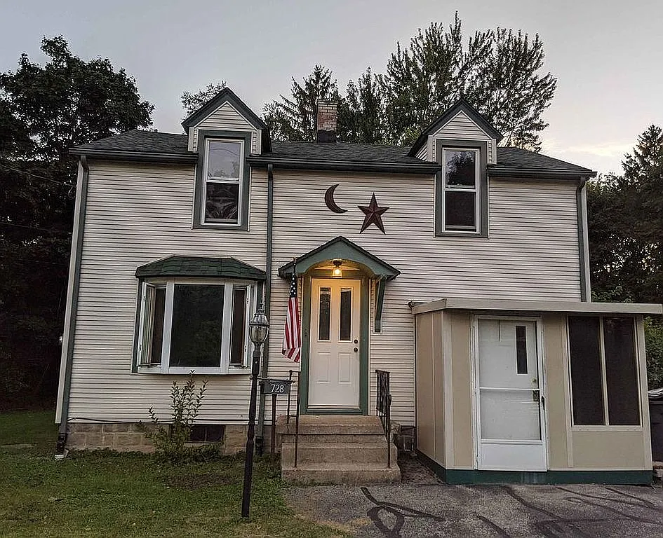 728 Cherry St photo 1