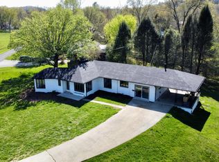 110 Vaughn Dr, Oneida, TN 37841