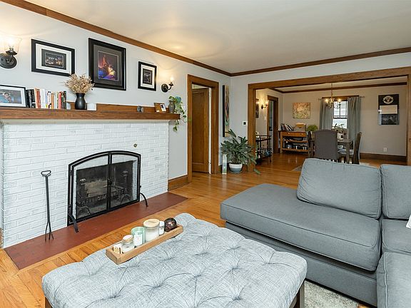 2nd image of 708 34th St