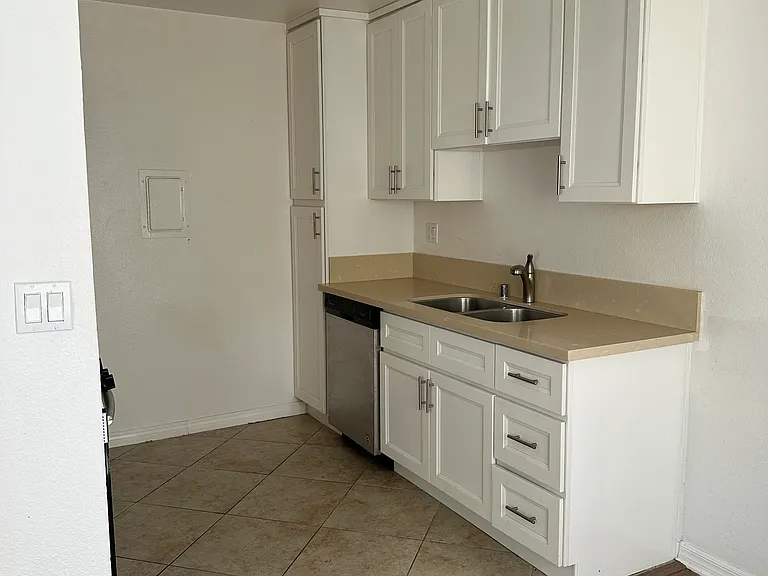 12349 Oxnard St — Photo 7