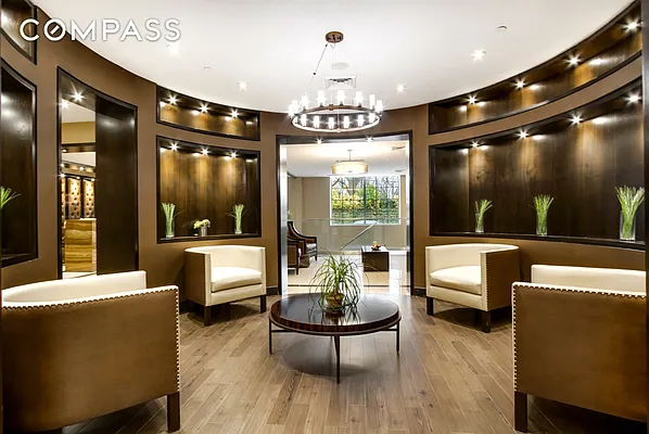 Rented by Compass | media 45