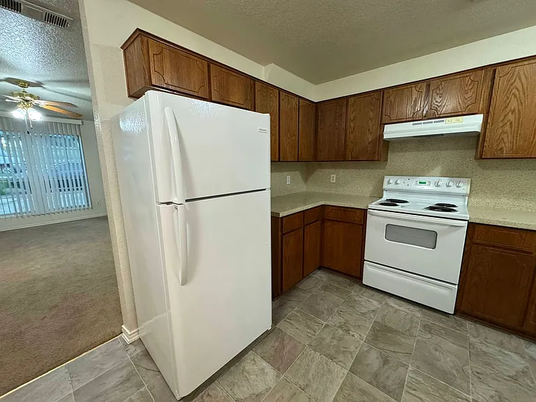 1905 Monte Carlo Ln — Photo 9
