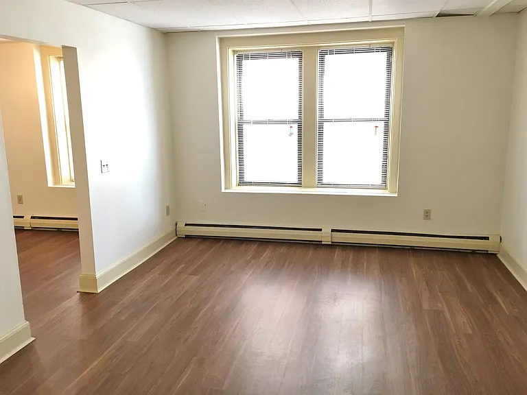 610 Union St #104 — Photo 25