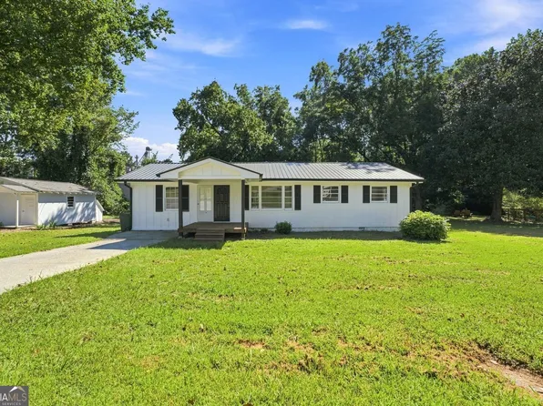298 Faulkner St, Cleveland, GA 30528