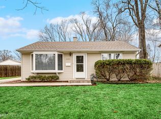 2402 Wing St, Rolling Meadows, IL 60008