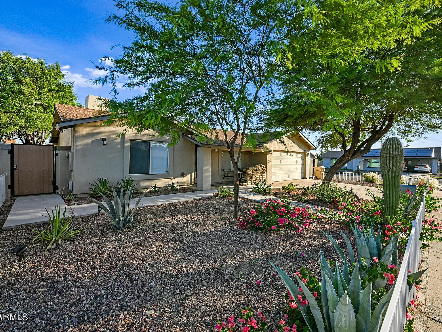3 bed, 1.0 bath, 1336 sqft, $2,250 — Photo 3