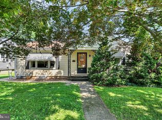 9 Lafayette St, Hanover, PA 17331