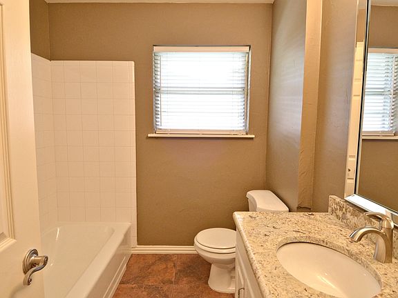 4th image of 722 James Dr