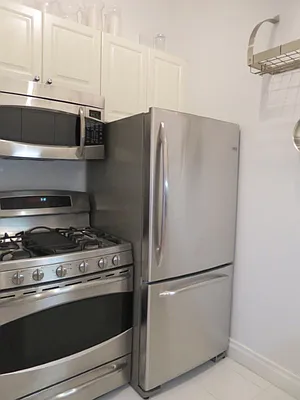 Sold by Sotheby's International Realty | media 18