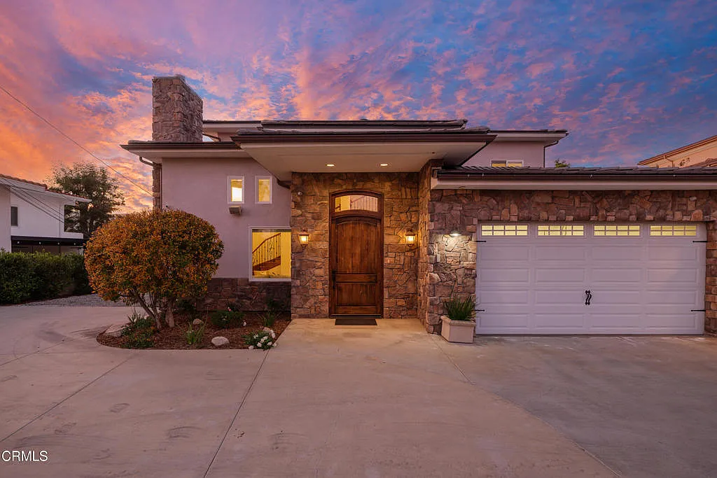 6 bed, 4.0 bath, 3402 sqft, $8,800 — Photo 1