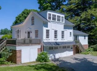 40 Catherine St, Newport, RI 02840