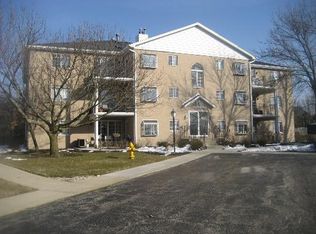 468 President St 103 #103, Carol Stream, IL 60188