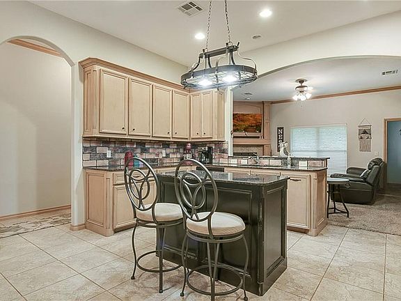 5th image of 21321 SE 99th St