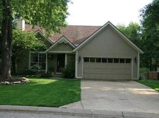 1115 E Charlotte Town Rd, Olathe, KS 66061