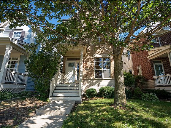 2nd image of 2422 W Lake Ave