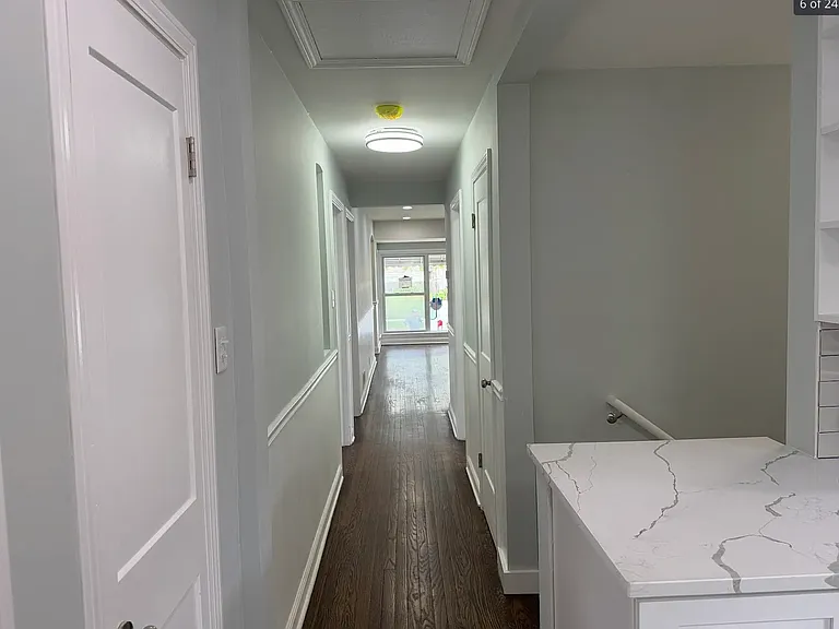 9028 S Carpenter St — Photo 4