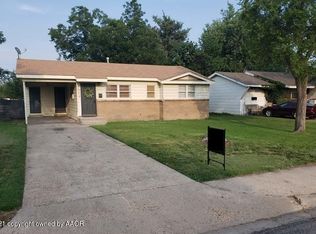 1309 S Harvard St, Perryton, TX 79070