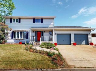 925 State St, Algoma, WI 54201