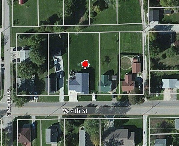1st image of 130 W 4th St